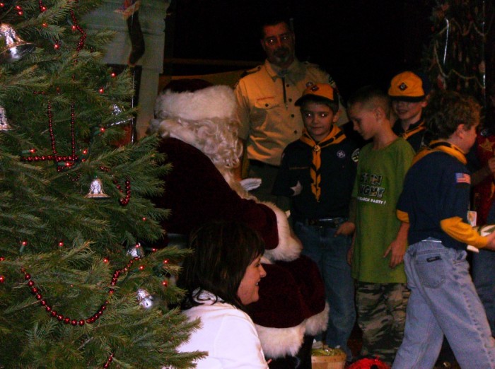 Christmas Holiday Scout Photo 002.jpg